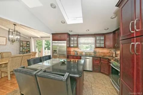 183 6th Avenue Holtsville NY 11742
