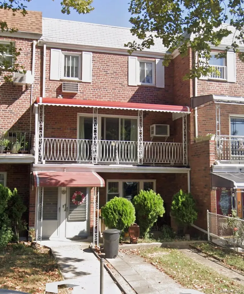 175-03 Peck Avenue Flushing NY 11365