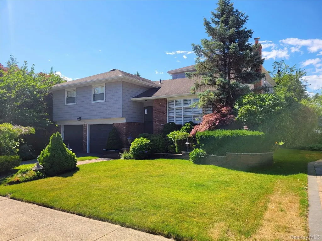 650 Prescott Place North Woodmere NY 11581