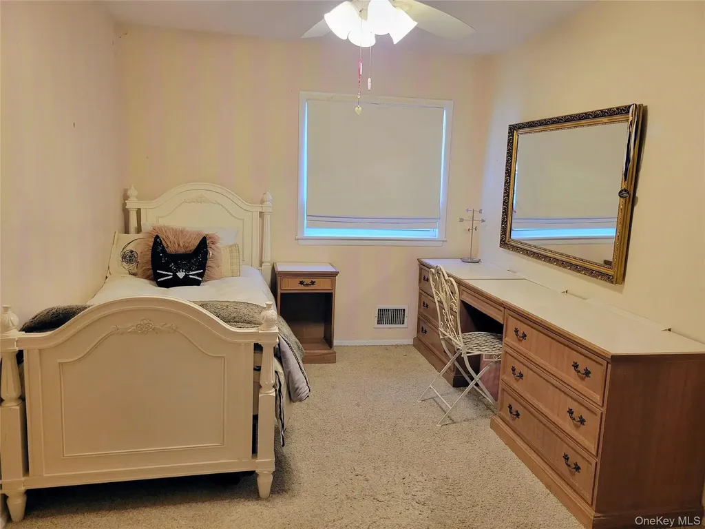 650 Prescott Place North Woodmere NY 11581