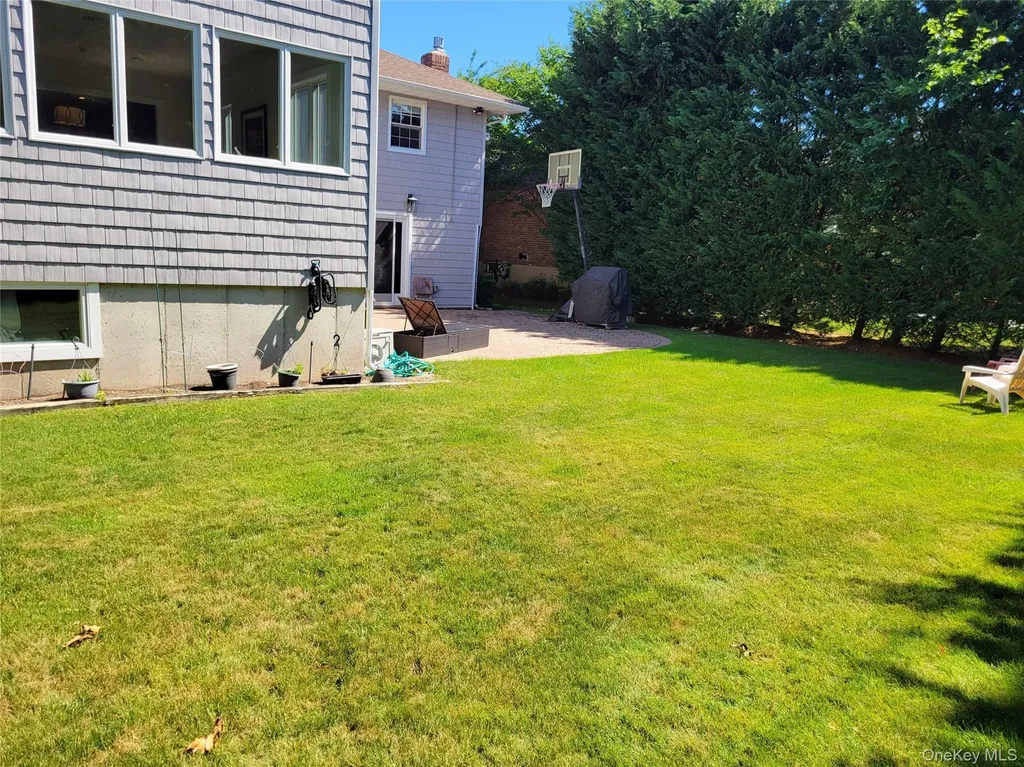650 Prescott Place North Woodmere NY 11581