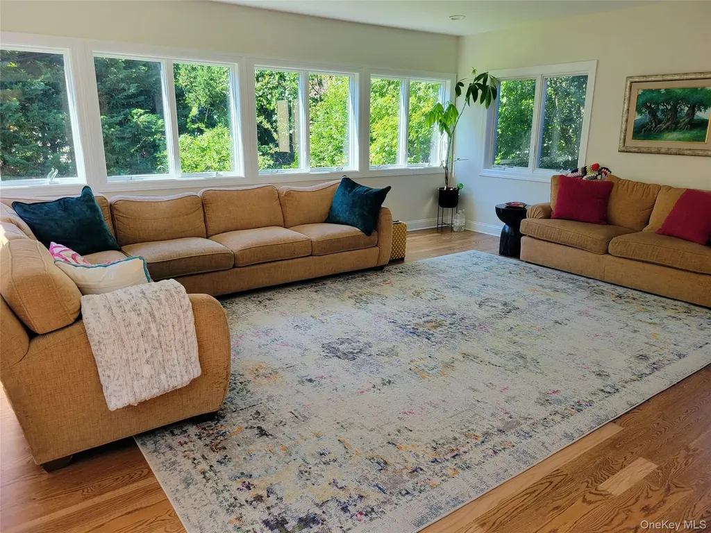 650 Prescott Place North Woodmere NY 11581
