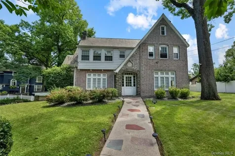 2 Rockland Avenue Yonkers NY 10705