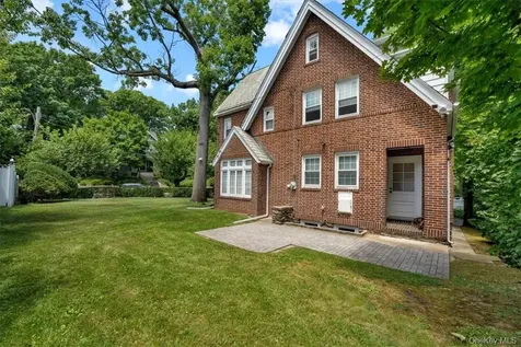 2 Rockland Avenue Yonkers NY 10705