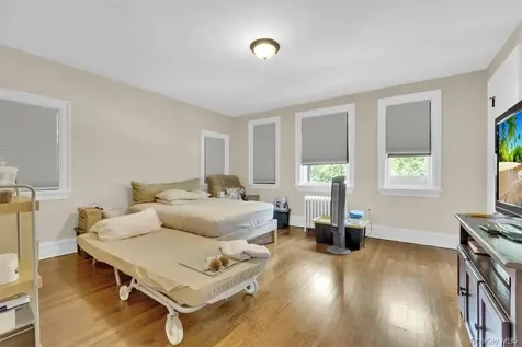 2 Rockland Avenue Yonkers NY 10705