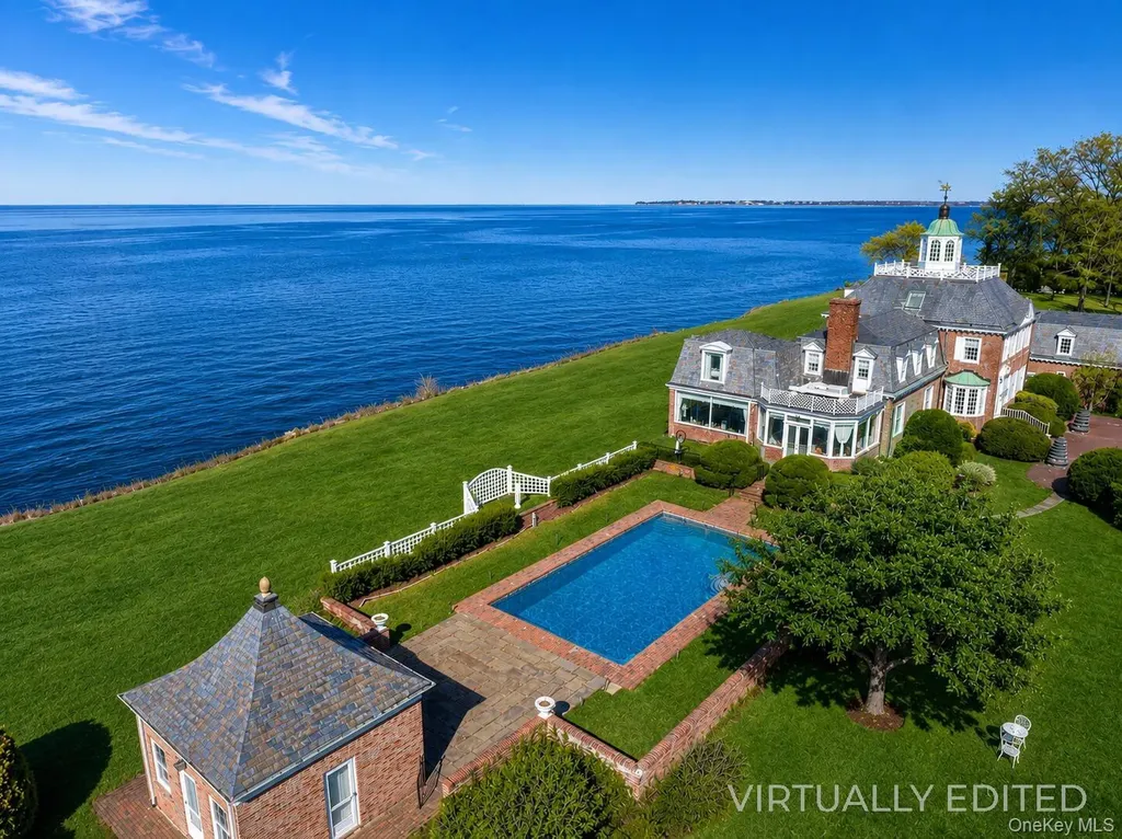 2 Wallis Lane Nissequogue NY 11780