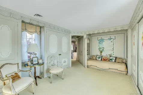 2 Wallis Lane Nissequogue NY 11780