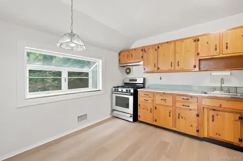 24 Valley View Terrace Mount Kisco NY 10549