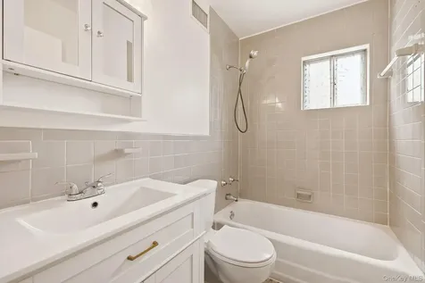 24 Valley View Terrace Mount Kisco NY 10549