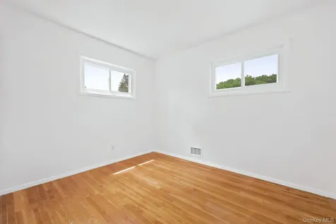 24 Valley View Terrace Mount Kisco NY 10549