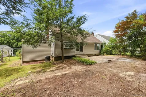 24 Valley View Terrace Mount Kisco NY 10549