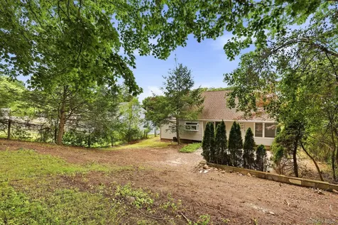 24 Valley View Terrace Mount Kisco NY 10549