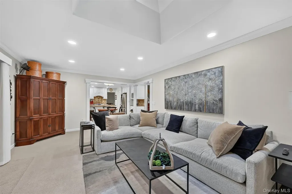 14 Tyler Place Nanuet NY 10954