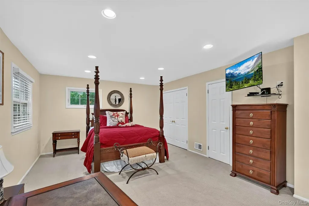 14 Tyler Place Nanuet NY 10954