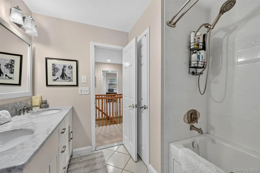 14 Tyler Place Nanuet NY 10954