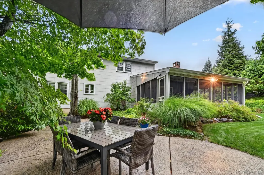 14 Tyler Place Nanuet NY 10954