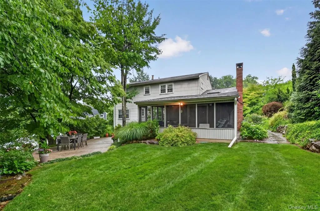 14 Tyler Place Nanuet NY 10954