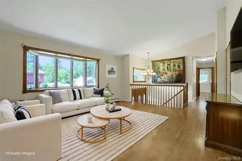 6 Hannah Lane Valley Cottage NY 10989