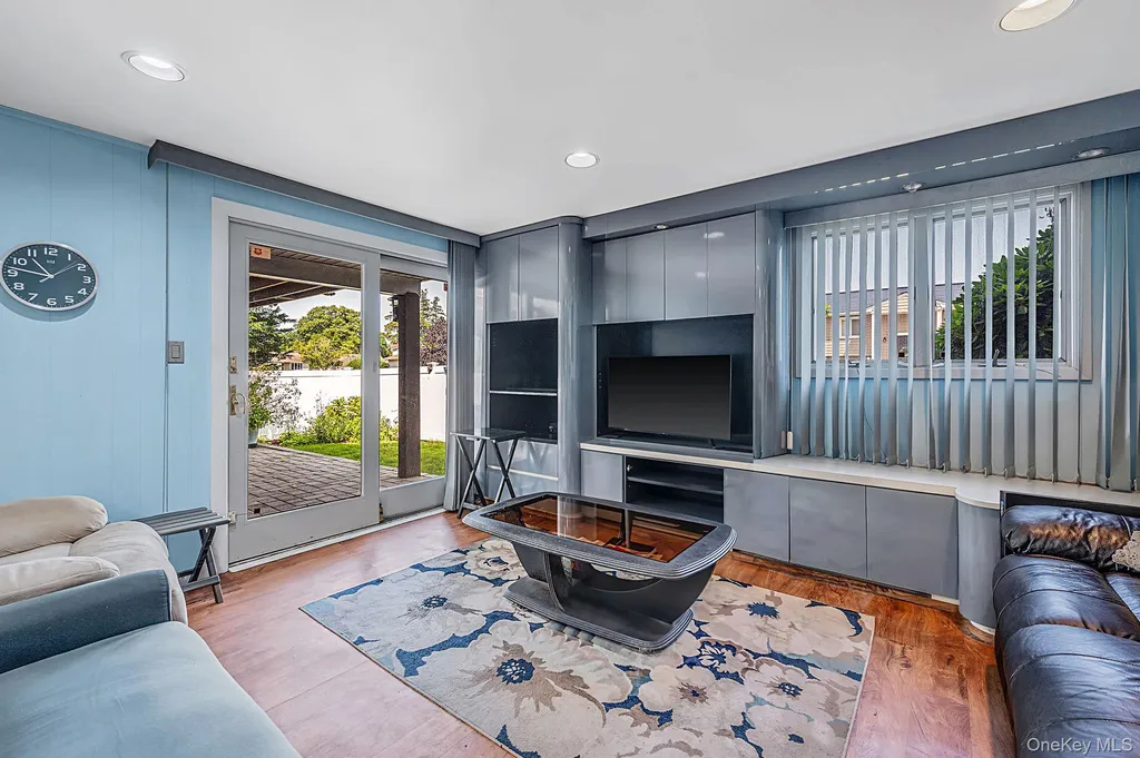 1000 Oakfield Avenue North Bellmore NY 11710