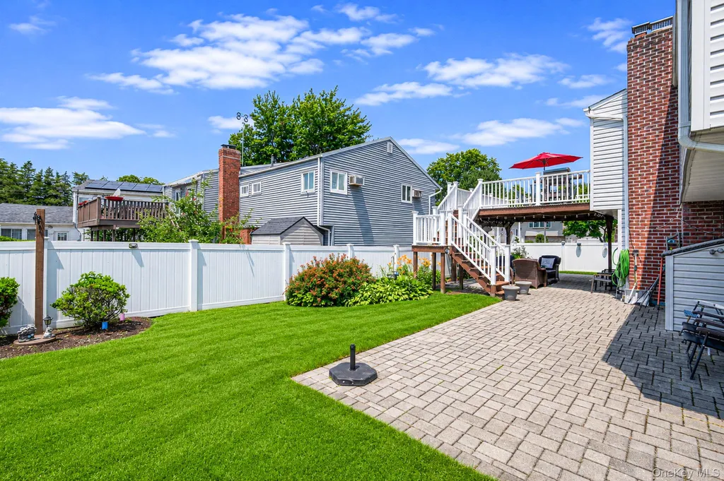 1000 Oakfield Avenue North Bellmore NY 11710