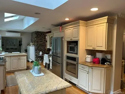 3 Fox Lane Locust Valley NY 11560