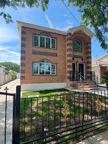 18112 145th Avenue Springfield Gardens NY 11413