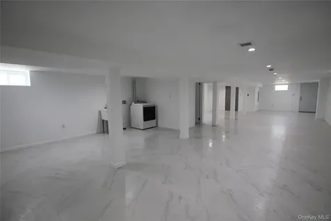 18112 145th Avenue Springfield Gardens NY 11413