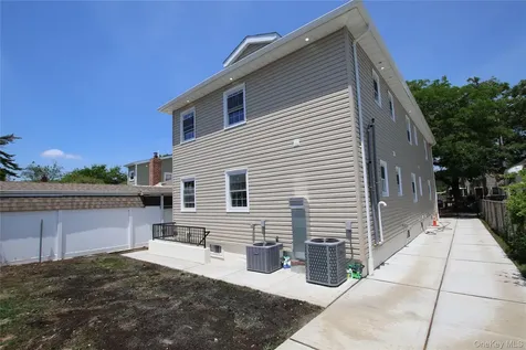 18112 145th Avenue Springfield Gardens NY 11413