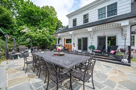 6 New York Avenue Stony Brook NY 11790