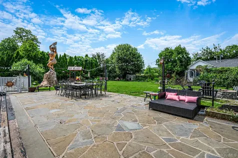 6 New York Avenue Stony Brook NY 11790