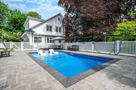 6 New York Avenue Stony Brook NY 11790