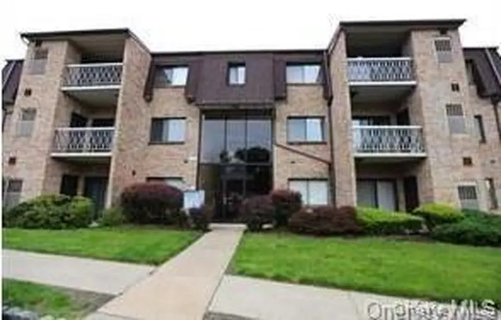 520 Kennedy Drive Spring Valley NY 10977