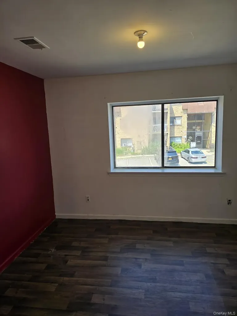 520 Kennedy Drive Spring Valley NY 10977