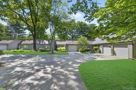 300 Heritage Hills Somers NY 10589