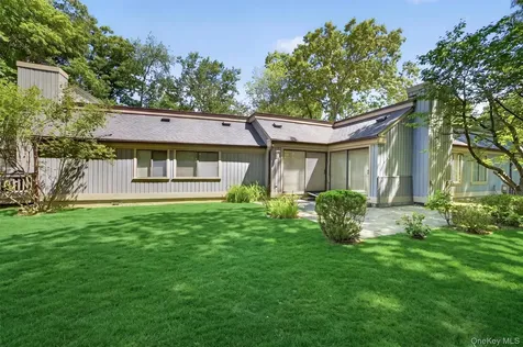 300 Heritage Hills Somers NY 10589