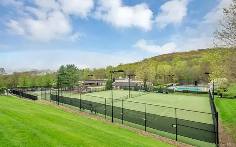 300 Heritage Hills Somers NY 10589