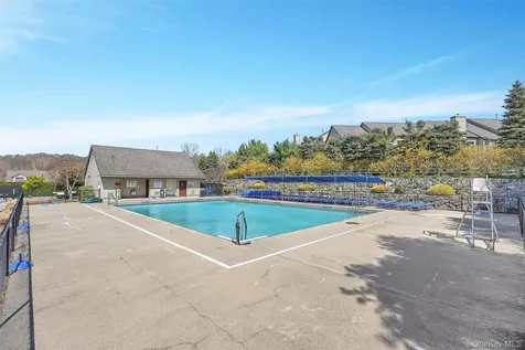 300 Heritage Hills Somers NY 10589