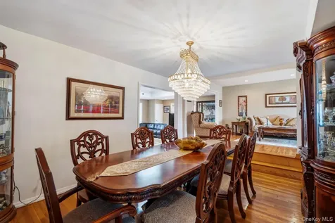 45 Mildred Court Plainview NY 11803