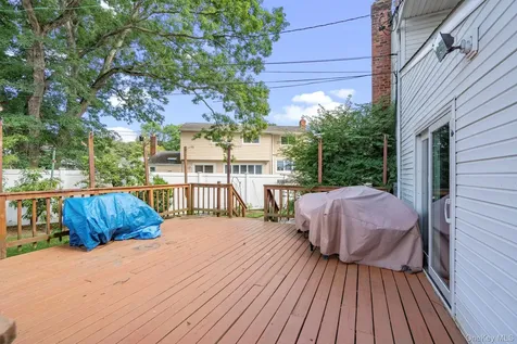 45 Mildred Court Plainview NY 11803