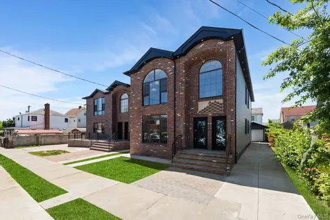 119-40 195 Street Saint Albans NY 11412