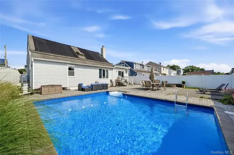 316 Philadelphia Avenue Massapequa Park NY 11762