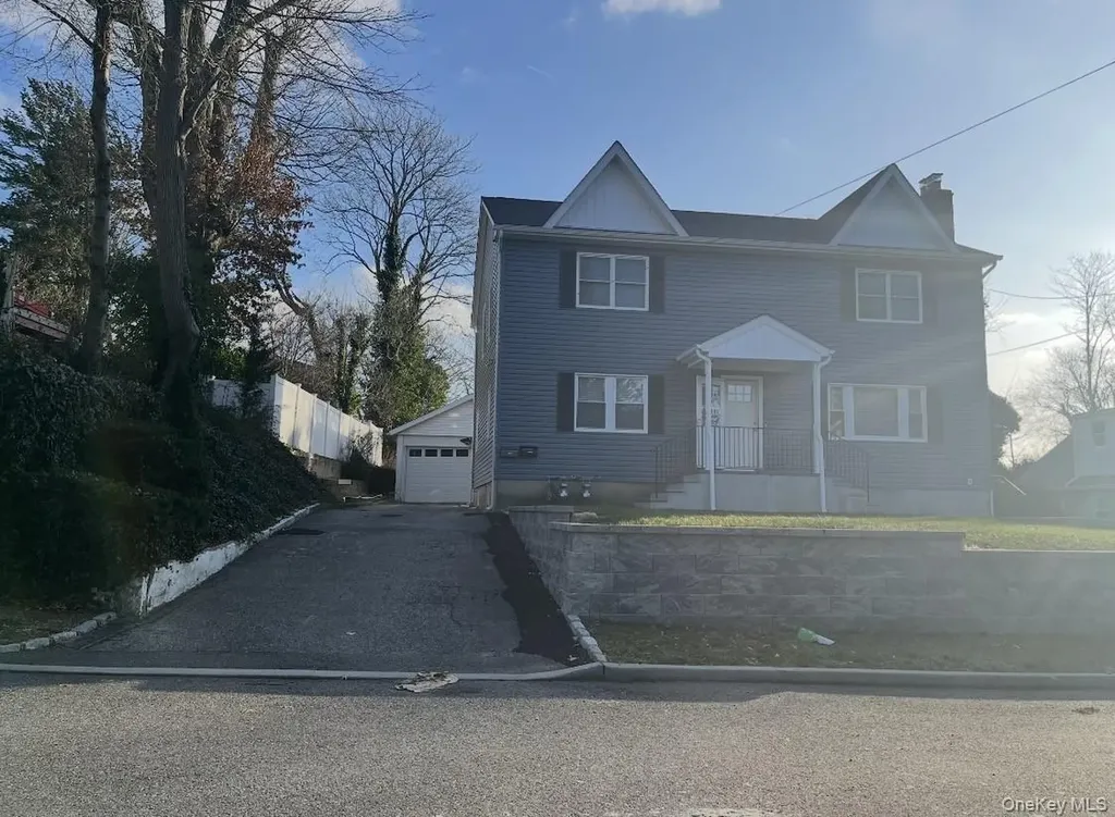 97 Coles Street Glen Cove NY 11542
