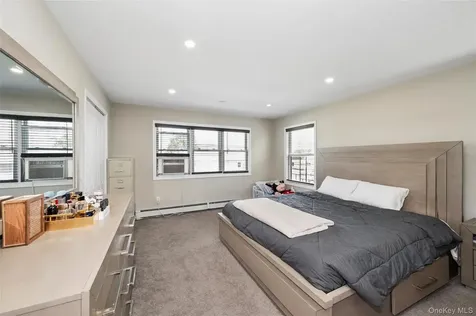 663 Arthur Street Baldwin NY 11510