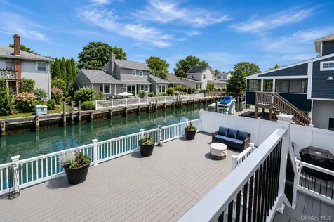 663 Arthur Street Baldwin NY 11510