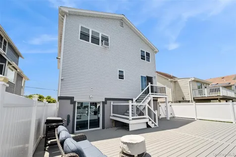 663 Arthur Street Baldwin NY 11510