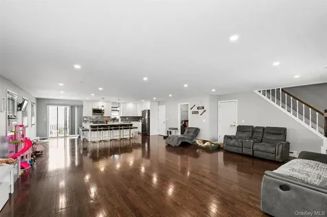 663 Arthur Street Baldwin NY 11510
