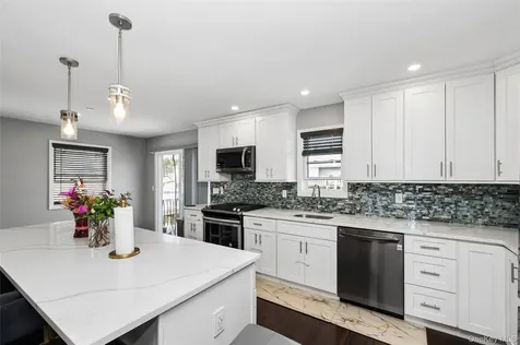 663 Arthur Street Baldwin NY 11510
