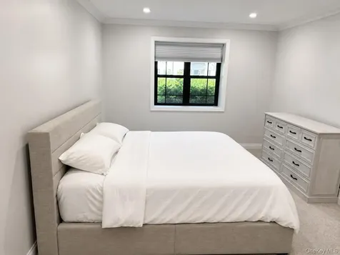 1271 California Road Eastchester NY 10709