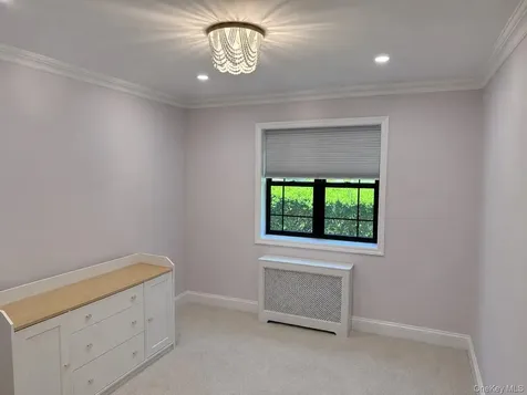 1271 California Road Eastchester NY 10709