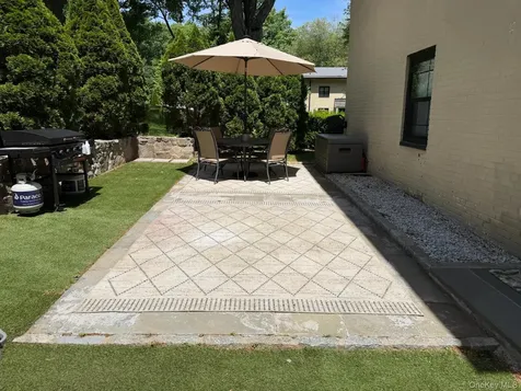 1271 California Road Eastchester NY 10709